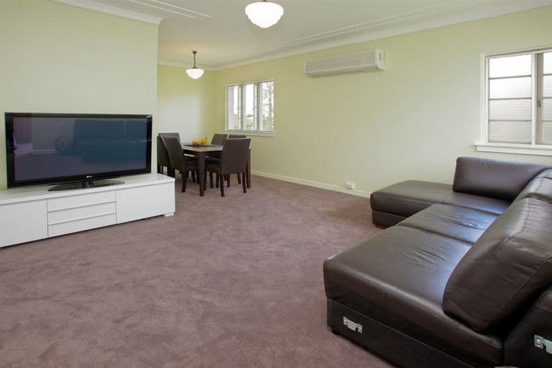 1 Avesnes Street, HOLLAND PARK QLD 4121, Holland Park - Thumbnail 2