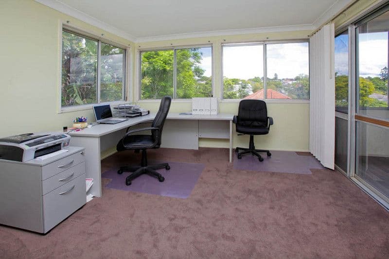1 Avesnes Street, HOLLAND PARK QLD 4121, Holland Park - Thumbnail 7