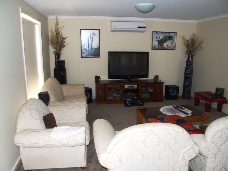 24 Marlo Drive, MELTON WEST VIC 3337, Melton West - Thumbnail 6