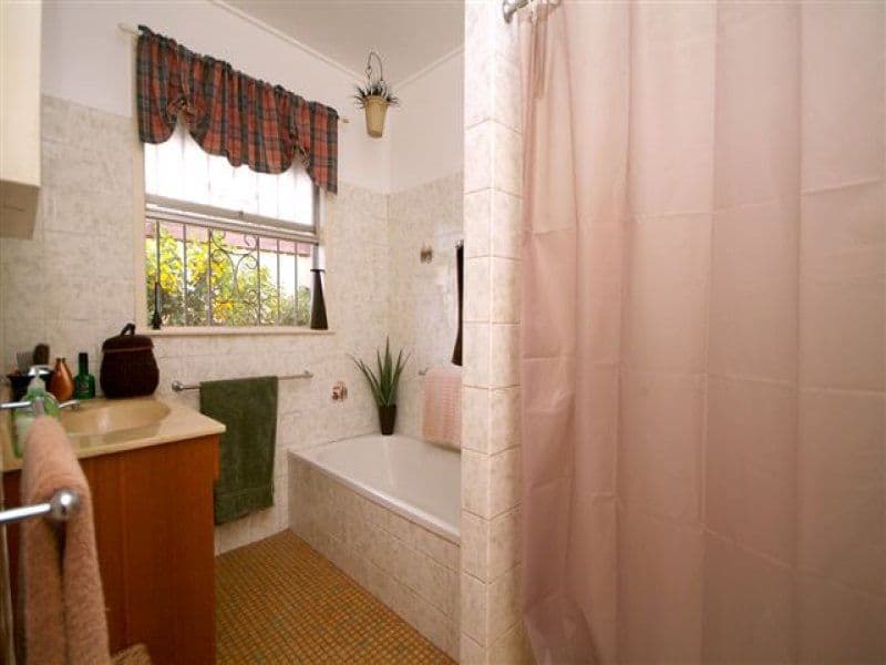 9 Ross Street, MOUNT LOFTY QLD 4350, Mount Lofty - Thumbnail 6