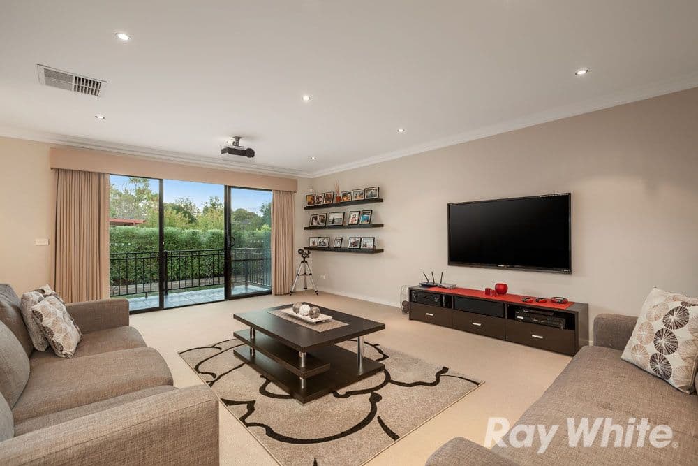 31 Coventry Crescent, Mill Park VIC 3082, Mill Park - Thumbnail 5