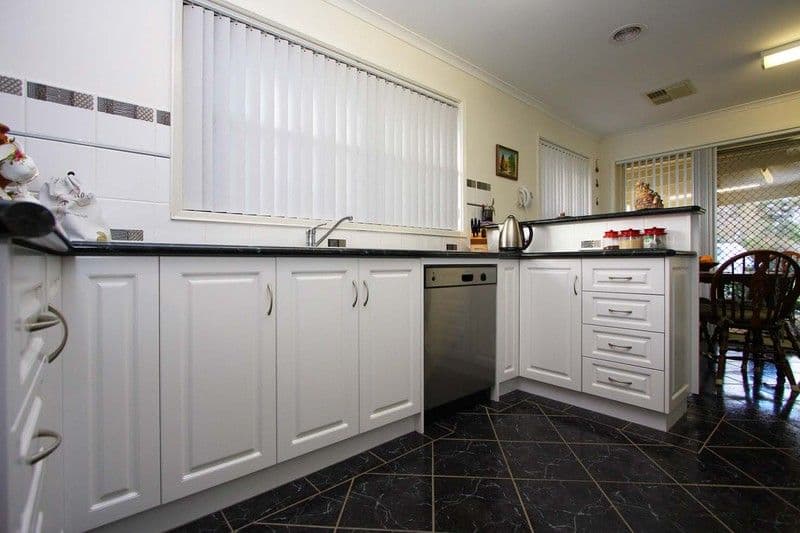 136 Howard Court, HOWLONG NSW 2643, Howlong - Thumbnail 6