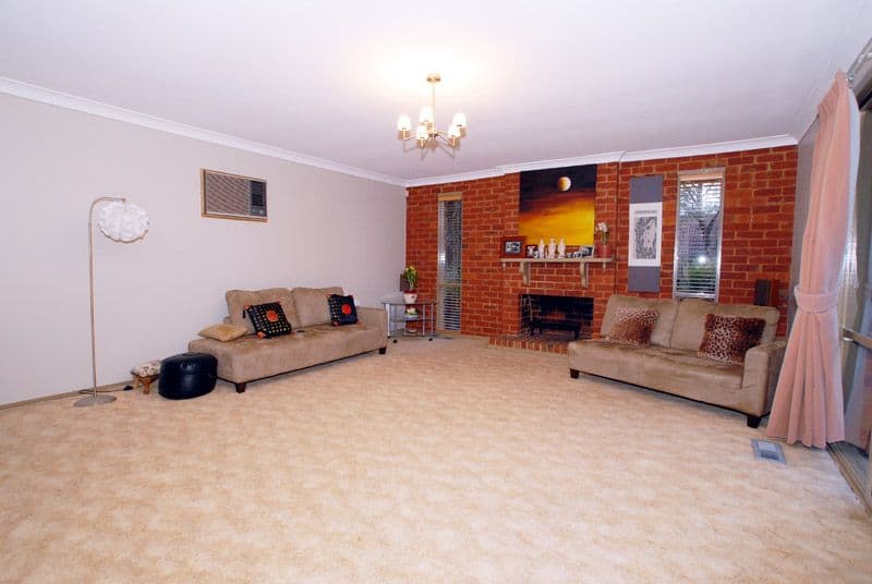 27 Wakley Crescent, WANTIRNA SOUTH VIC 3152, Wantirna South - Thumbnail 5