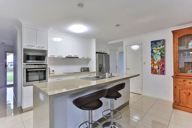 7 Graves Drive, KEARNEYS SPRING QLD 4350, Kearneys Spring - Thumbnail 4