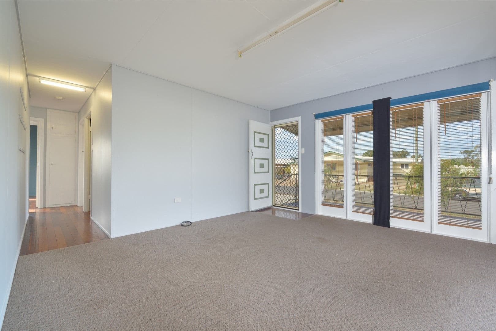 8 Coase Street, West Gladstone QLD 4680, West Gladstone - Thumbnail 4