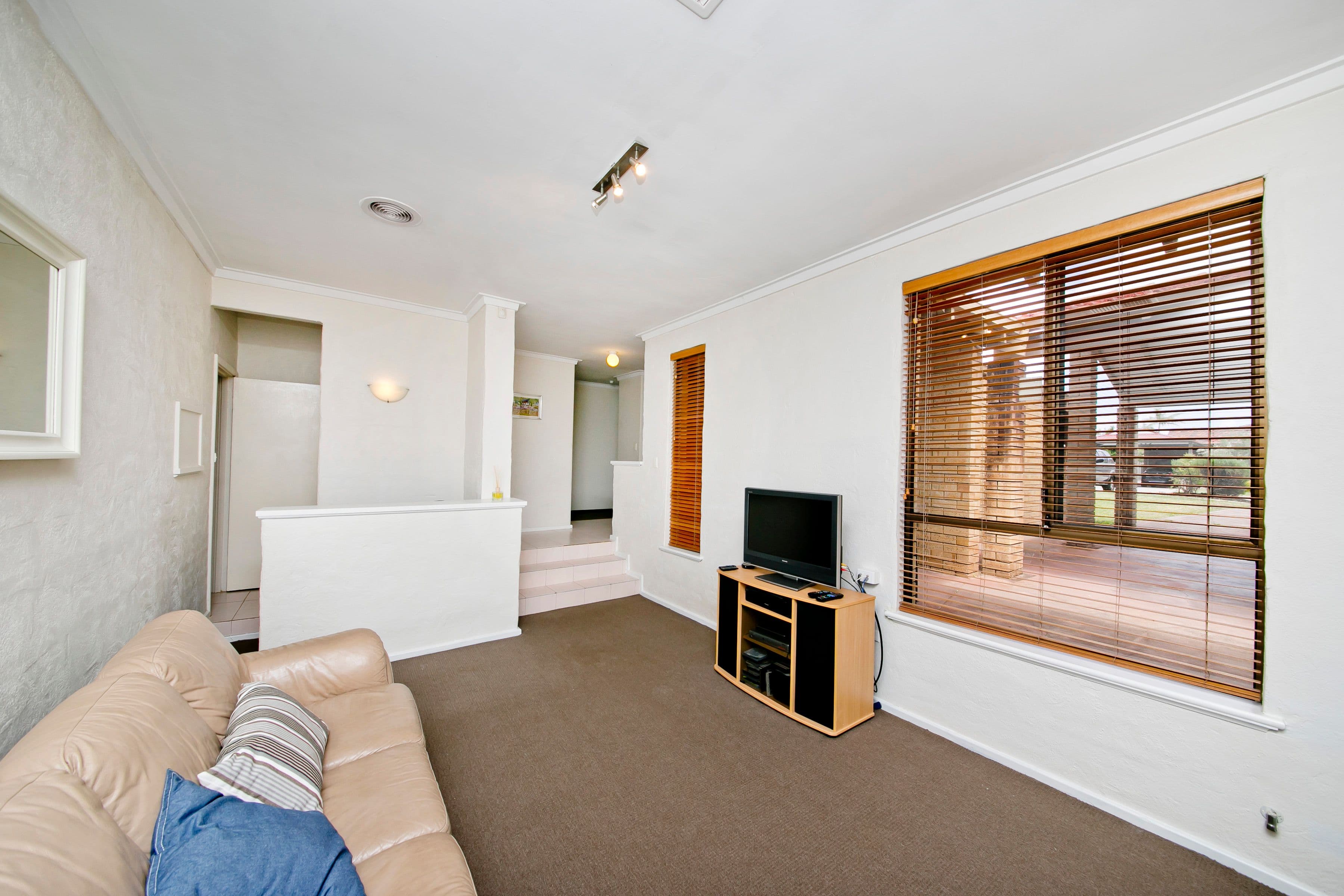 58 Hampshire Boulevard, Spring Farm, SPRING FARM NSW 2570, Spring Farm - Thumbnail 8