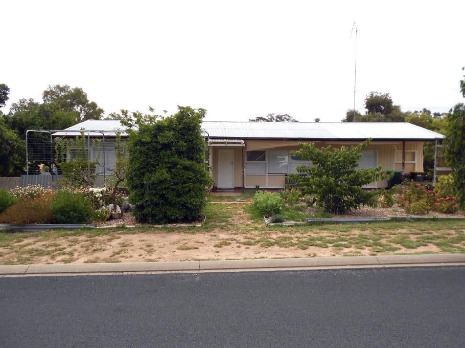 10 Eveline Street, Bordertown SA 5268, Bordertown - Image 1