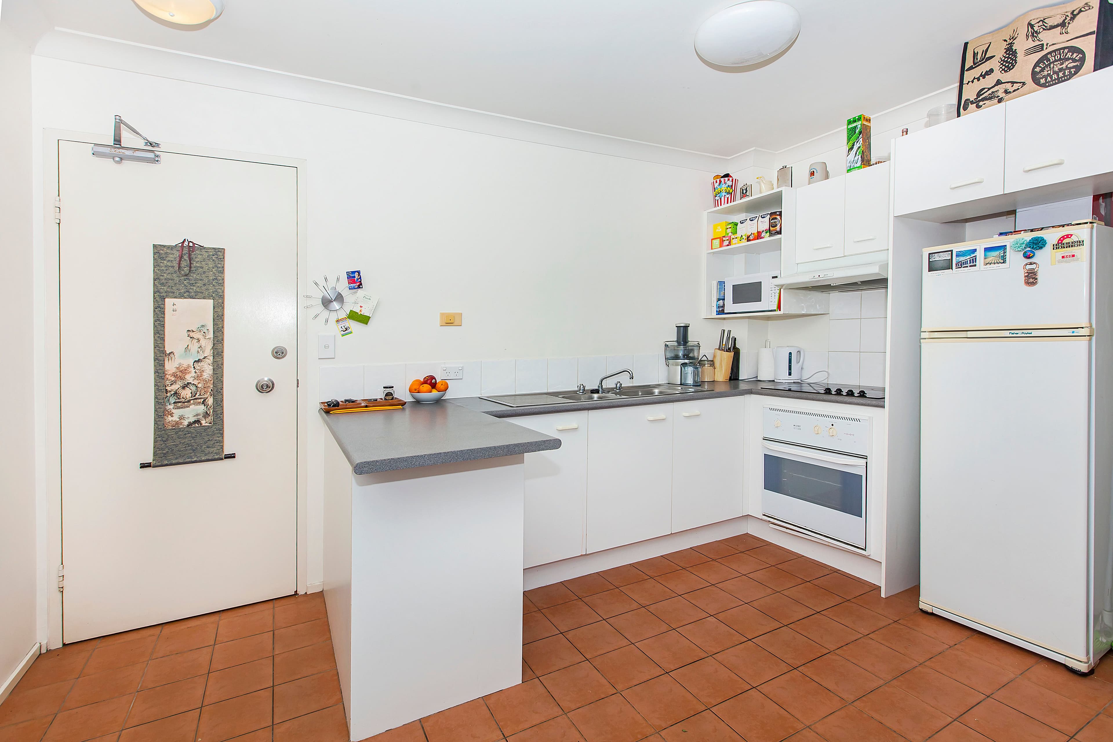 3-5 Barranbali Street, Chevron Island QLD 4217, Chevron Island - Thumbnail 2