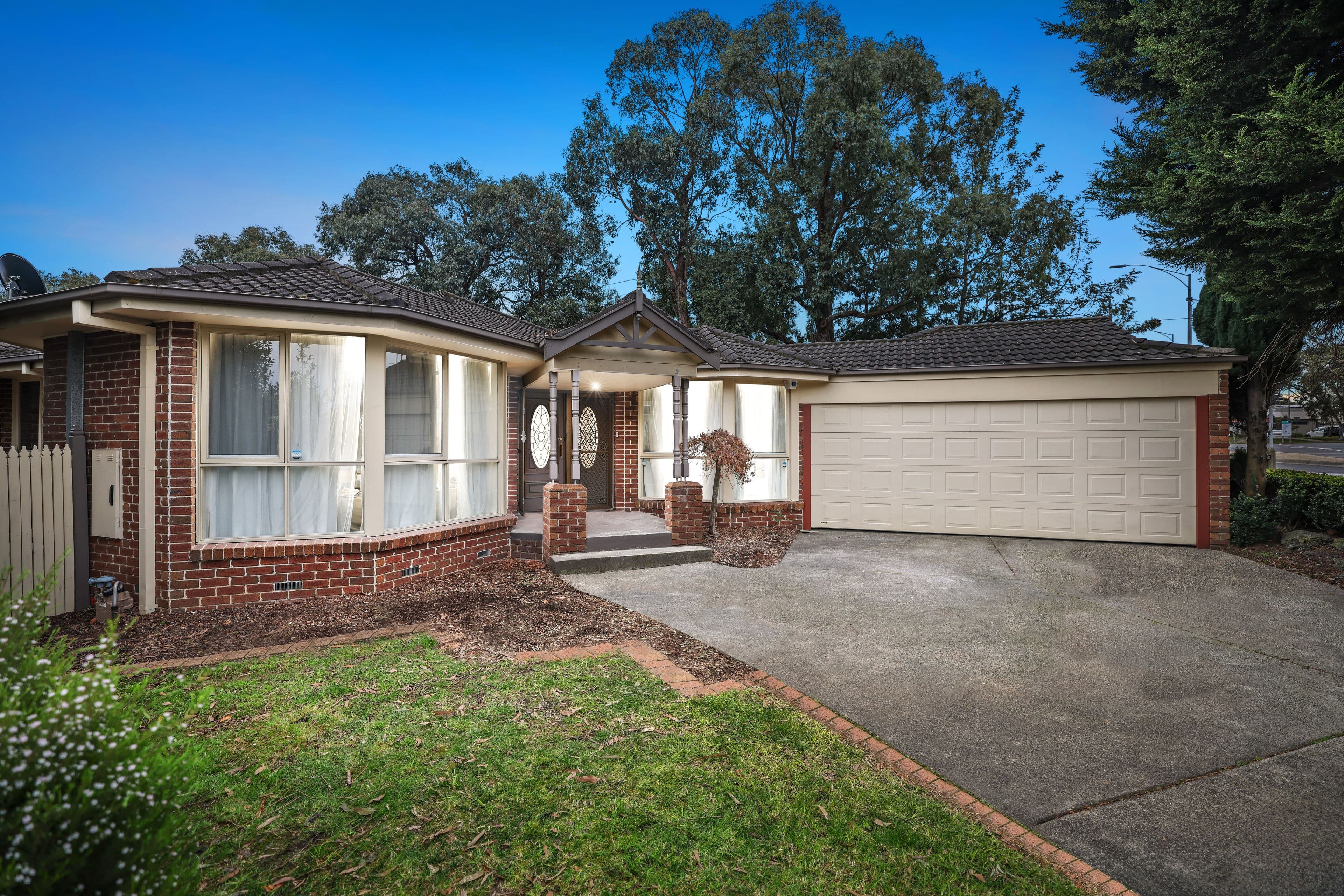 2 Lakewood Drive, Knoxfield VIC 3180, Knoxfield - Image 1