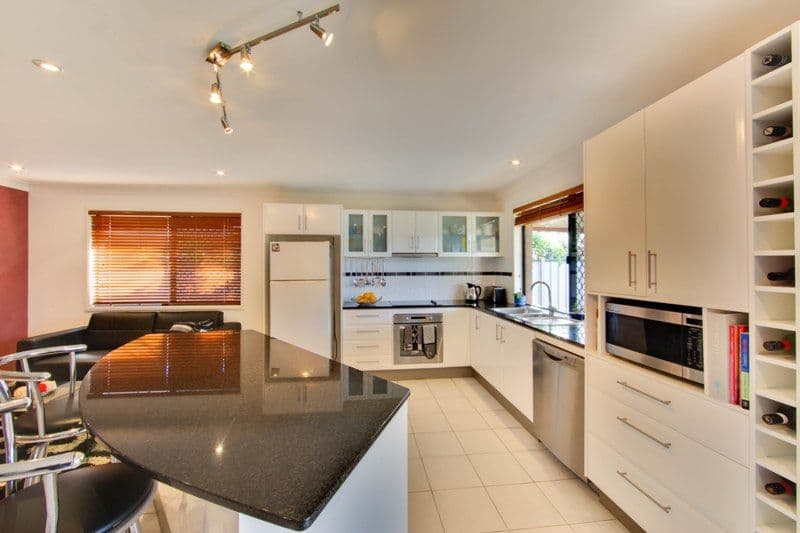 12 Coachwood Court, BURLEIGH WATERS QLD 4220, Burleigh Waters - Thumbnail 6