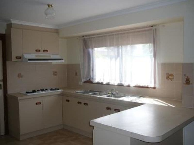 1/28 Mount Street, Altona - Thumbnail 3