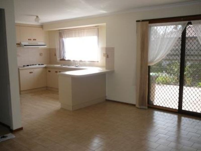 1/28 Mount Street, Altona - Thumbnail 4