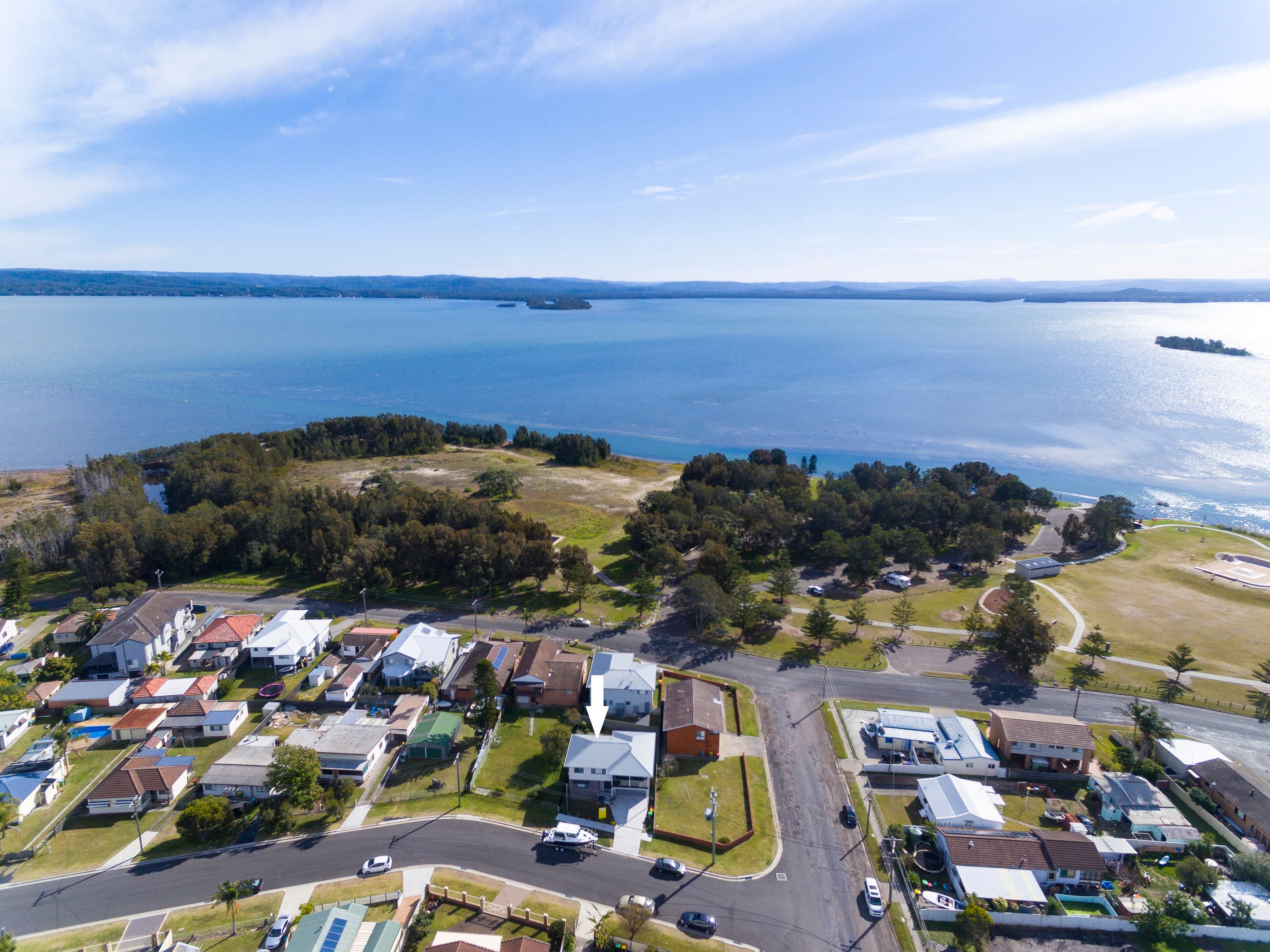 3 Lakeside Parade, The Entrance NSW 2261, The Entrance - Thumbnail 2