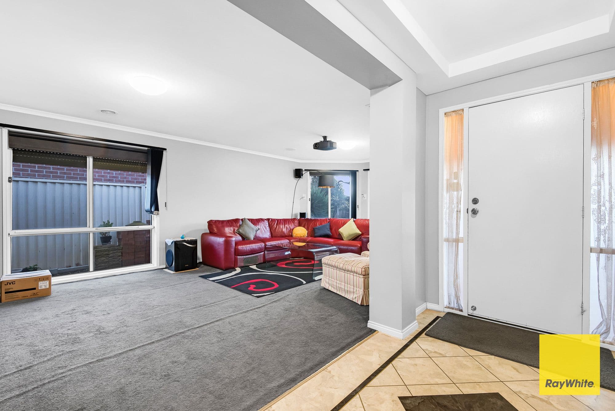 16 Diana Drive, Werribee VIC 3030, Werribee - Thumbnail 2