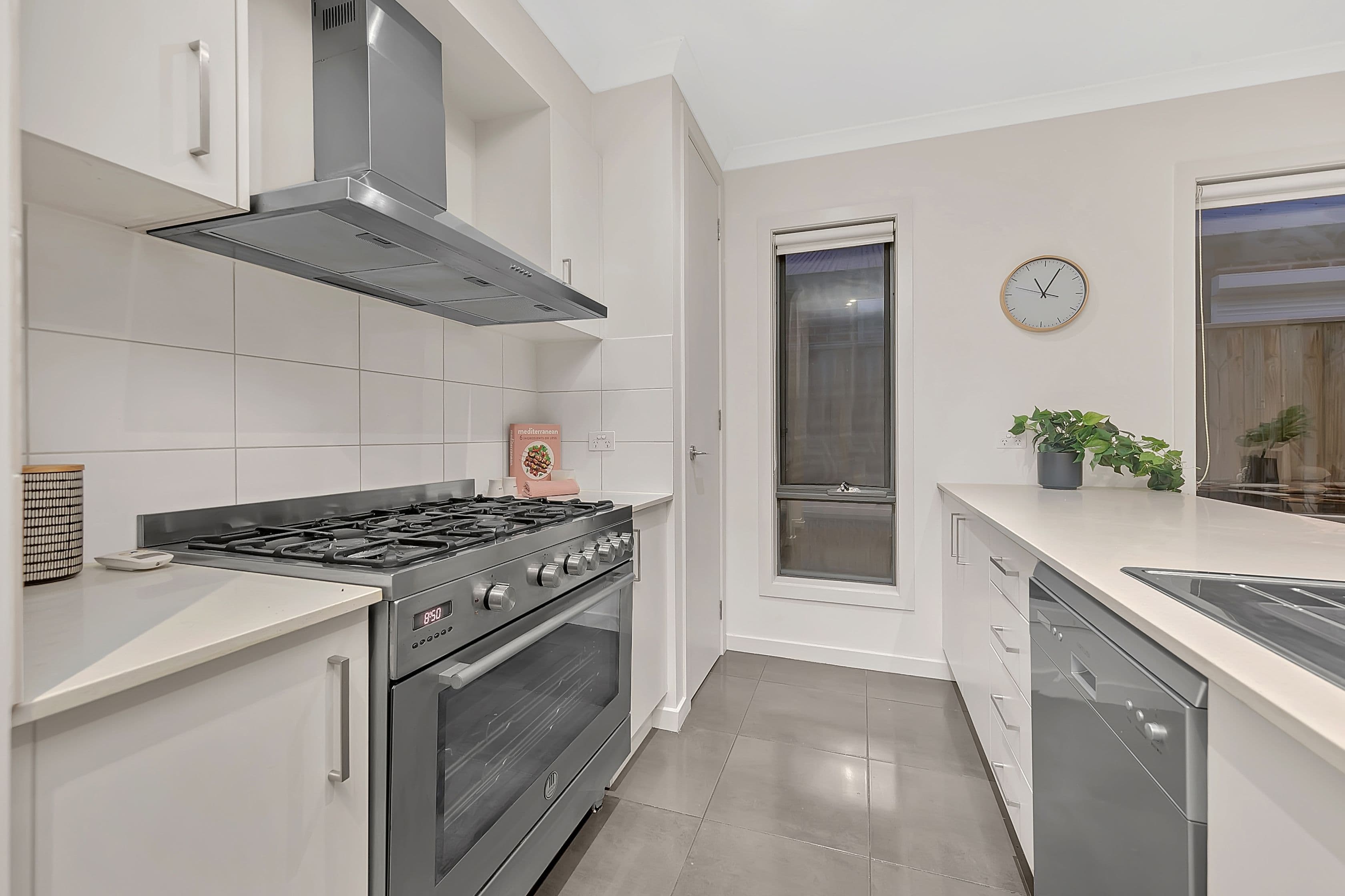 9 Malachi Place, Epping VIC 3076, Epping - Thumbnail 2