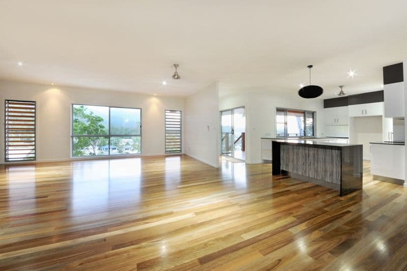 10 Raddle Court, CANNONVALE QLD 4802, Cannonvale - Thumbnail 4