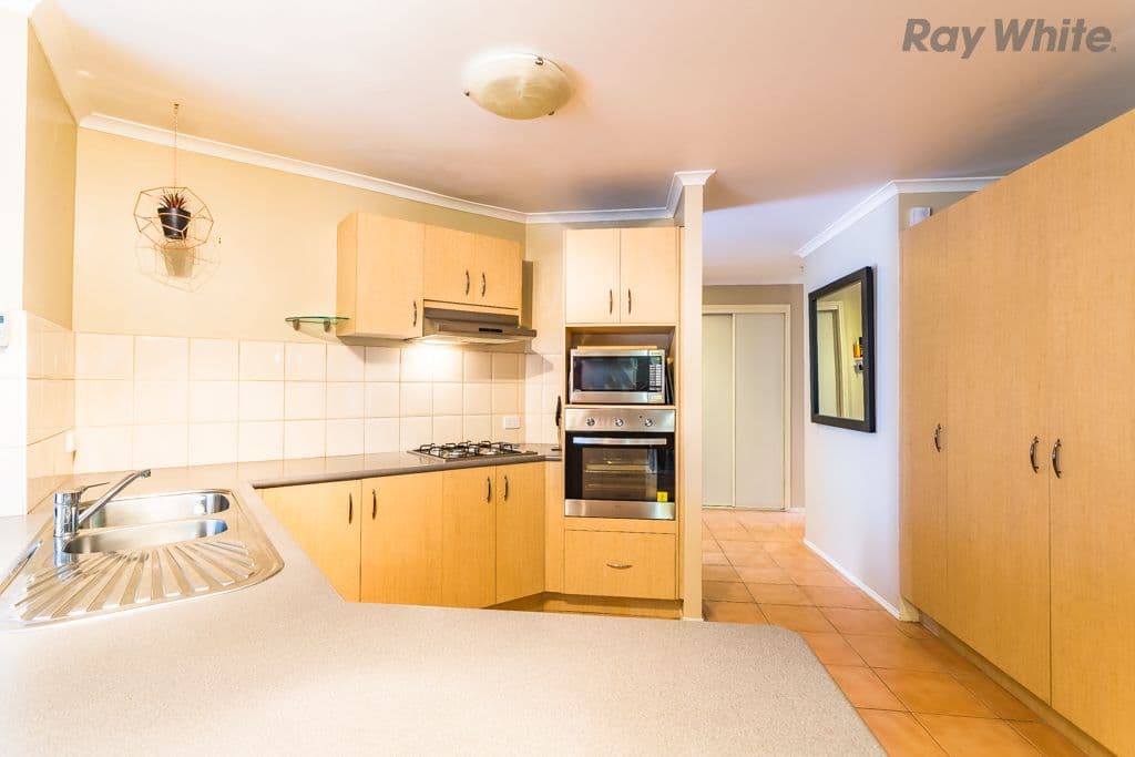 46 Kenswick Drive, Hillside VIC 3037, Hillside - Thumbnail 2