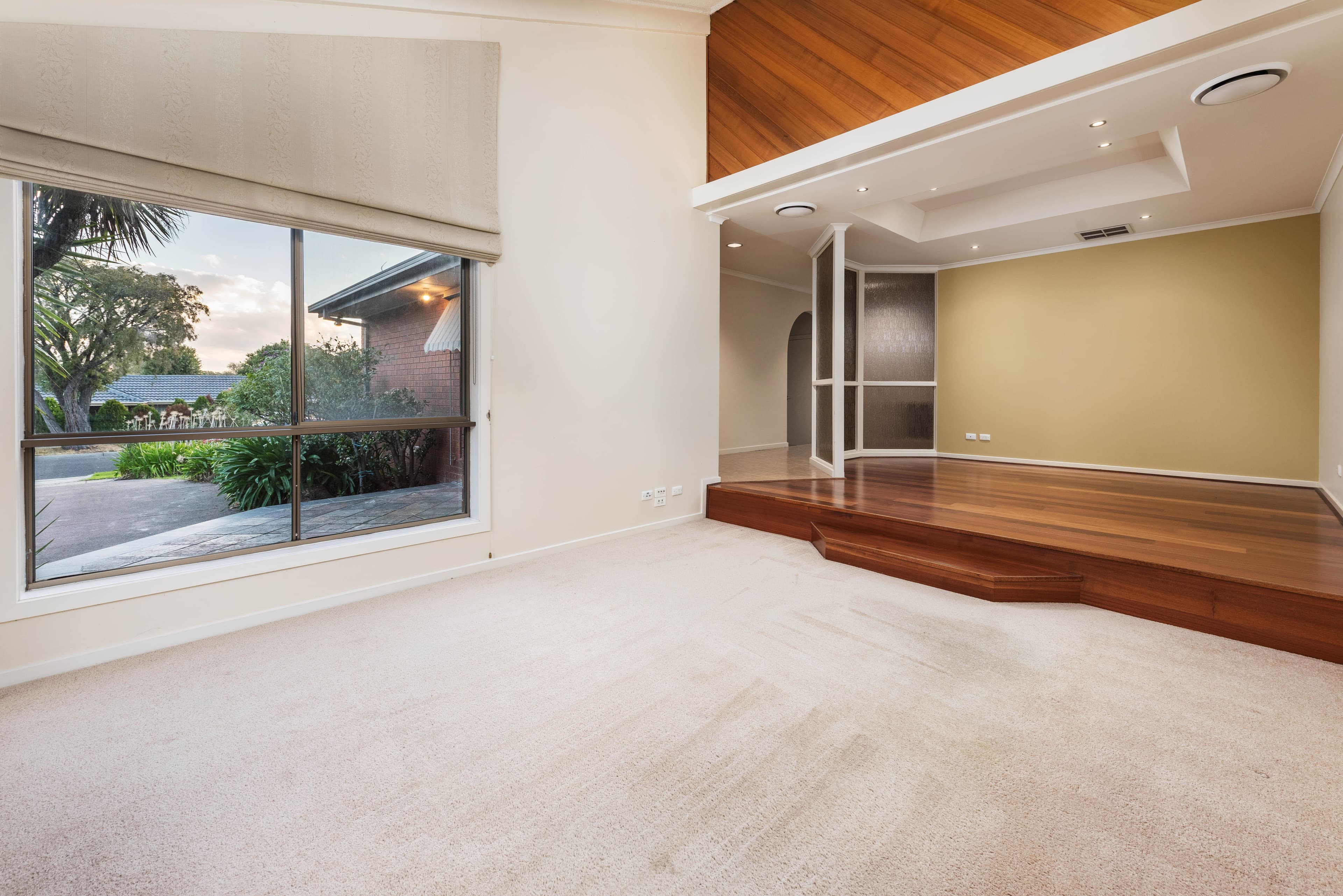 10 Doubell Court, Mill Park VIC 3082, Mill Park - Thumbnail 2