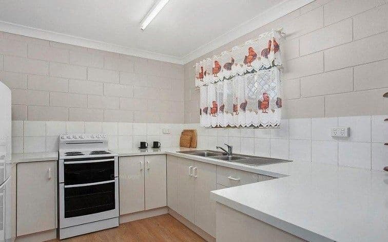 31 Gower Street, Kelso QLD 4815, Kelso - Thumbnail 3