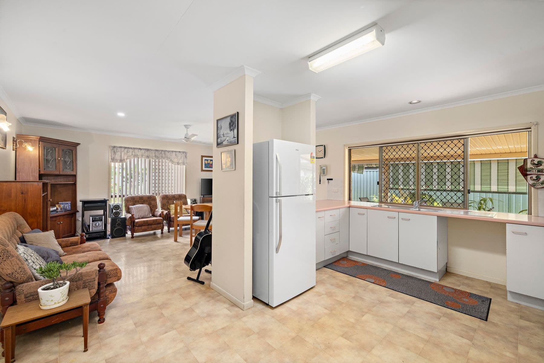 11 Vera Street, Redland Bay QLD 4165, Redland Bay - Thumbnail 5