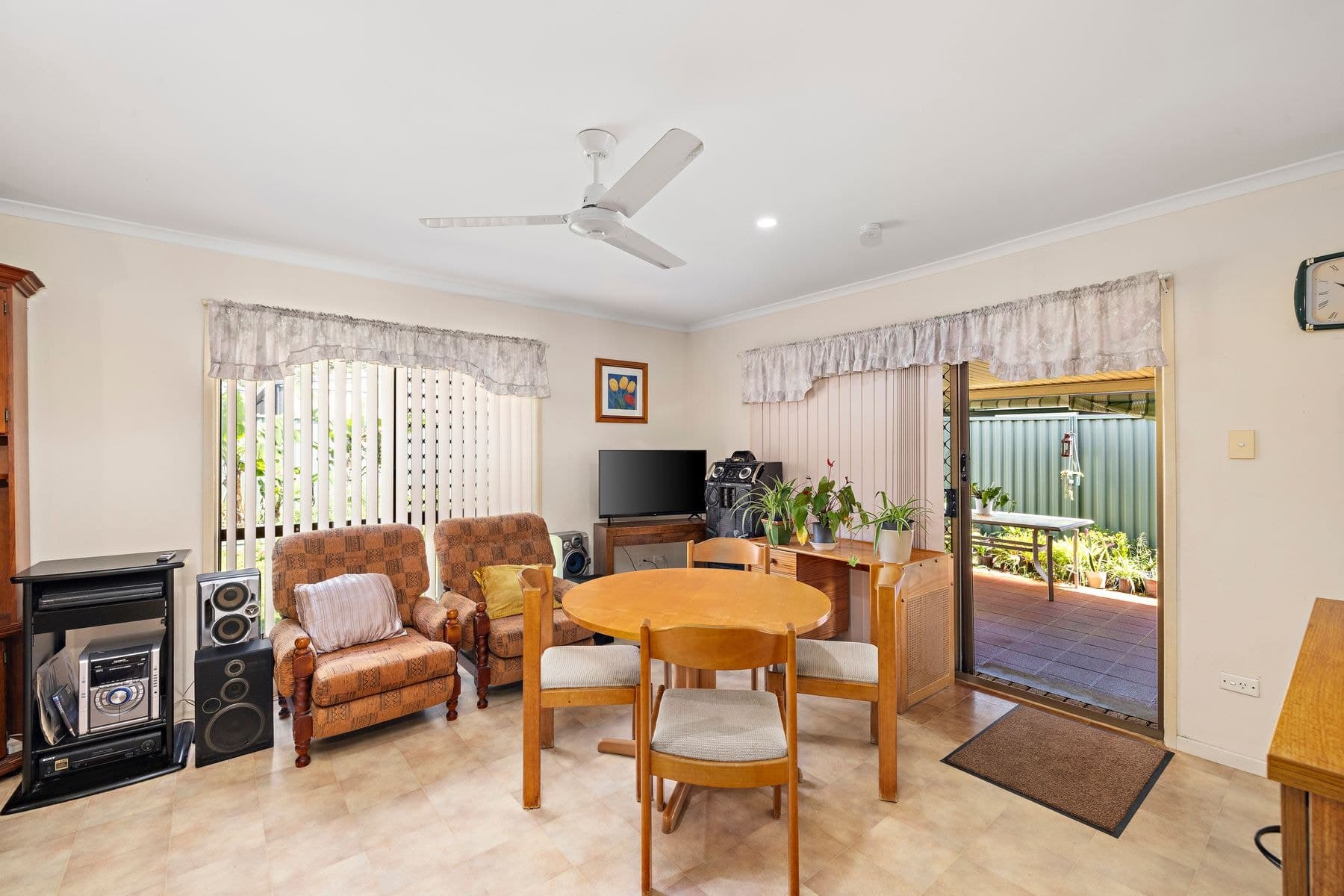 11 Vera Street, Redland Bay QLD 4165, Redland Bay - Thumbnail 8