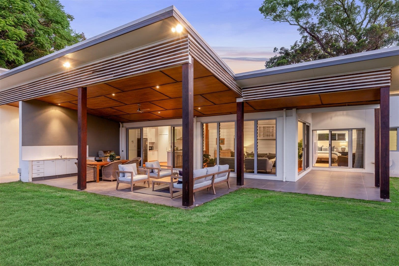 76 Pangeza Street, Stafford Heights QLD 4053, Stafford Heights - Thumbnail 4