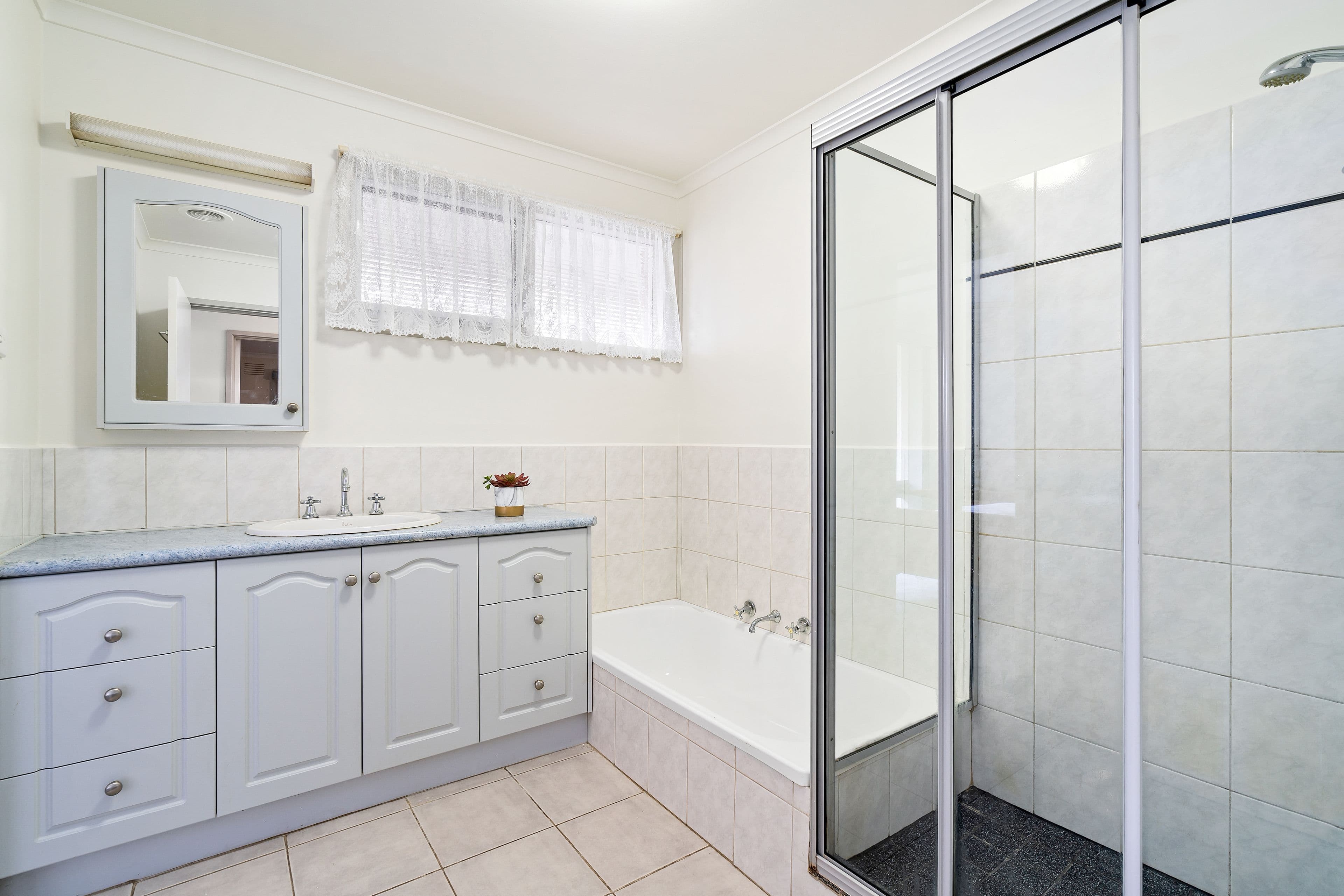 17 Penguin Street, Melton VIC 3337, Melton - Thumbnail 8