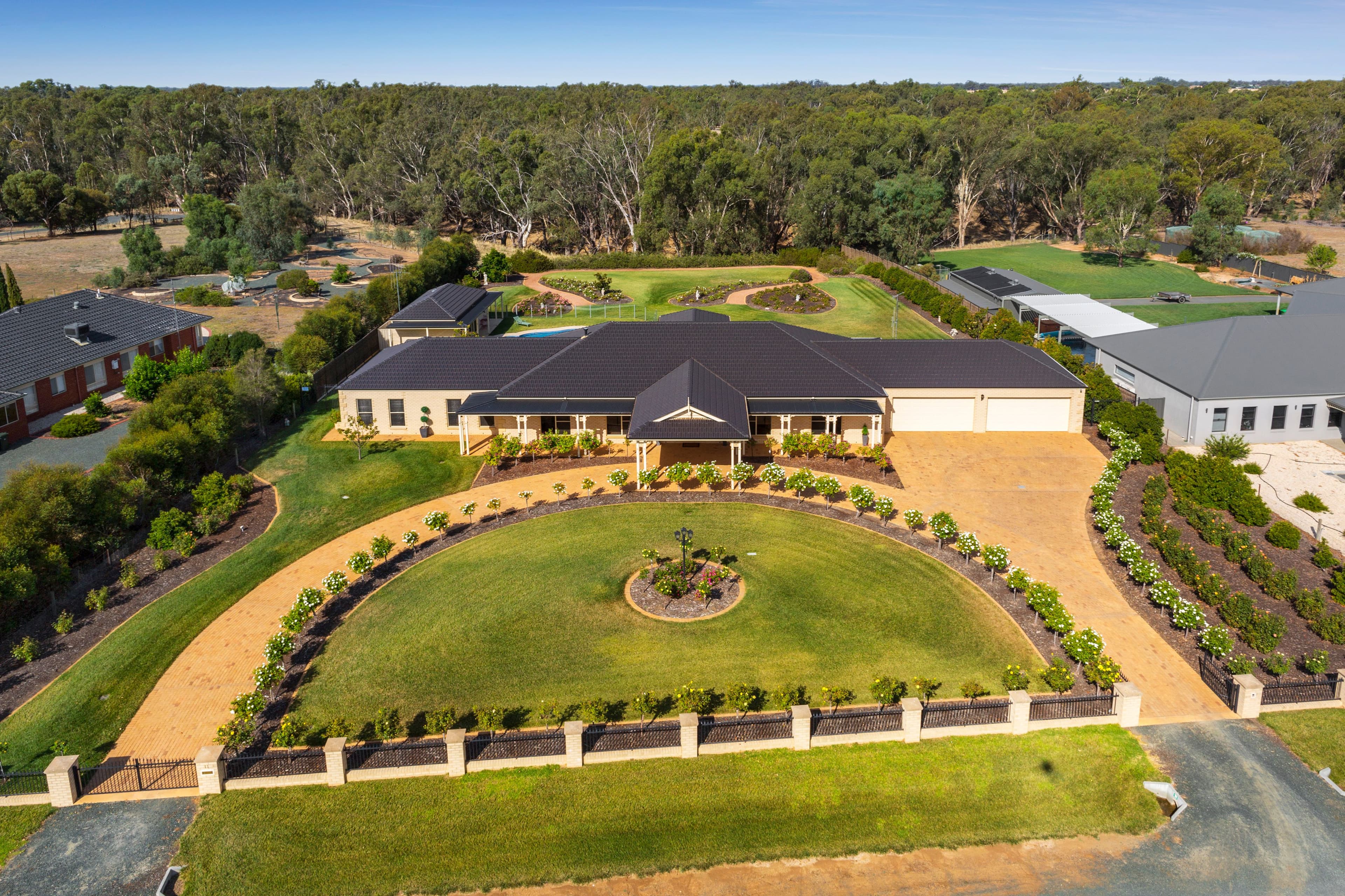 11 Chelsworth Drive, Echuca VIC 3564, Echuca - Thumbnail 3