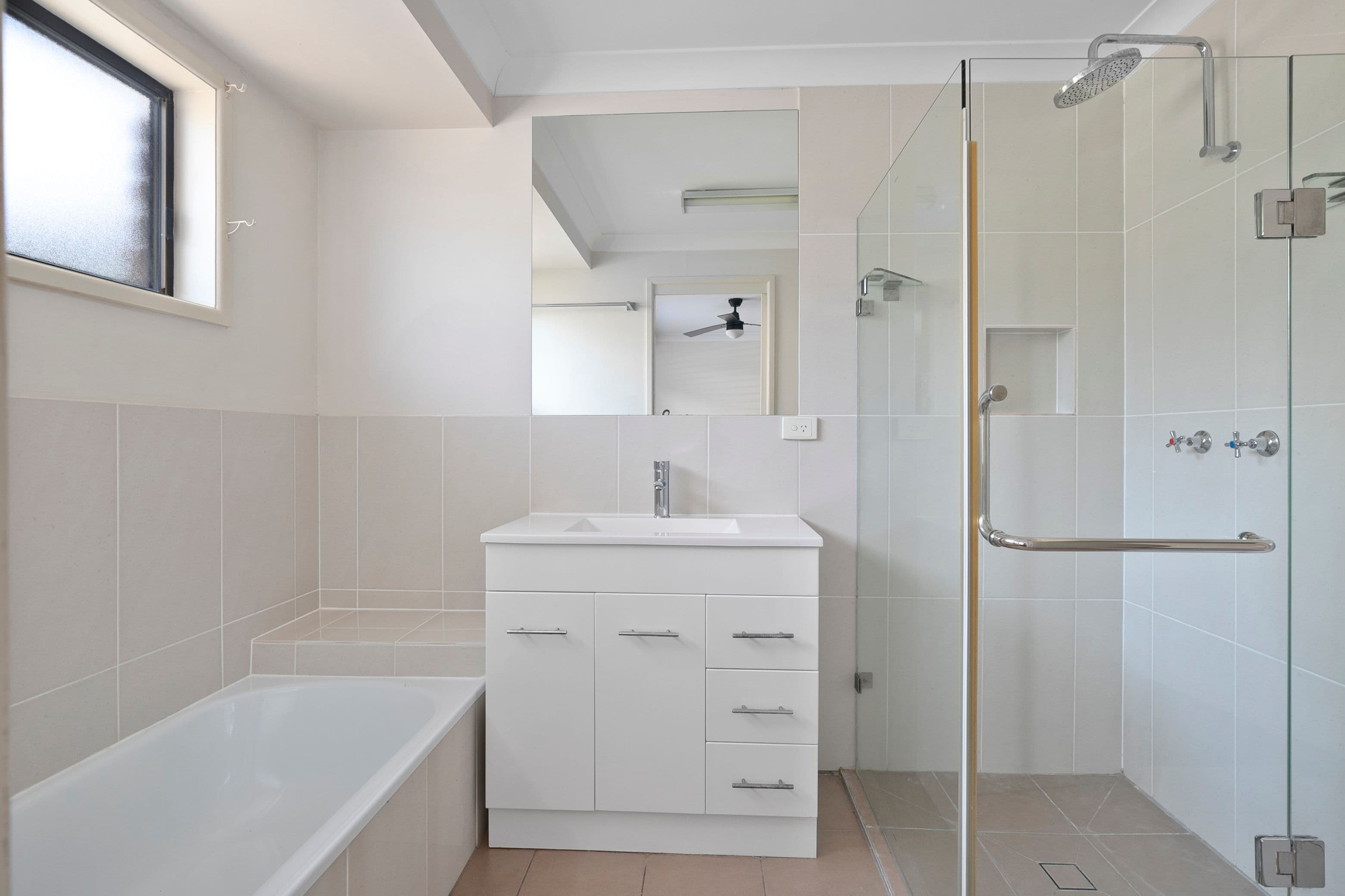 14 Colleen Avenue, Emerald QLD 4720, Emerald - Thumbnail 8