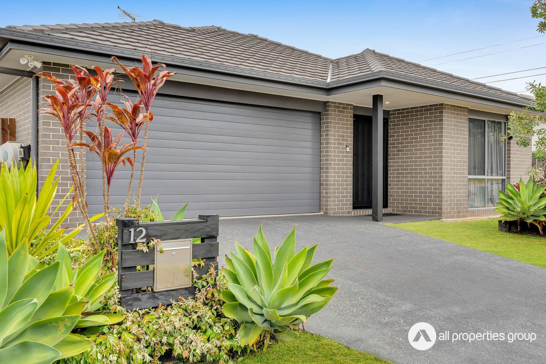 12 Tomlinson Street, Yarrabilba QLD 4207, Yarrabilba - Thumbnail 3