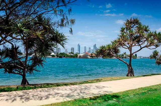 28 Brighton Parade, SOUTHPORT QLD 4215, Southport - Thumbnail 8