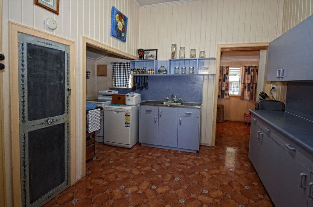 11 Grevillea Street, BILOELA QLD 4715, Biloela - Thumbnail 4