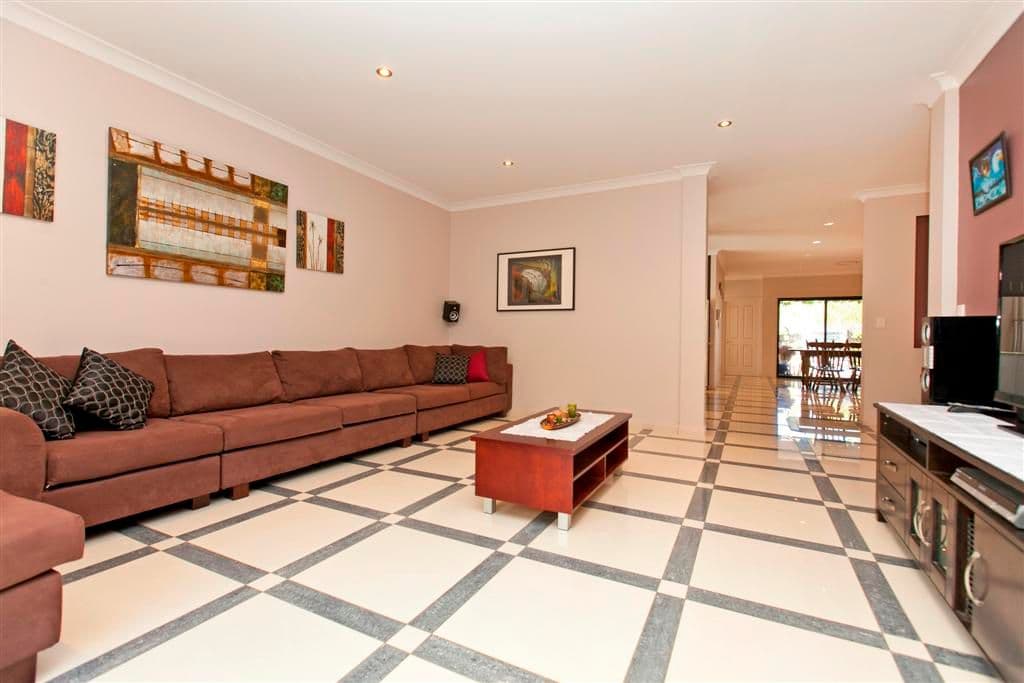 25 Caswell Crescent, REDLAND BAY QLD 4165, Redland Bay - Thumbnail 3
