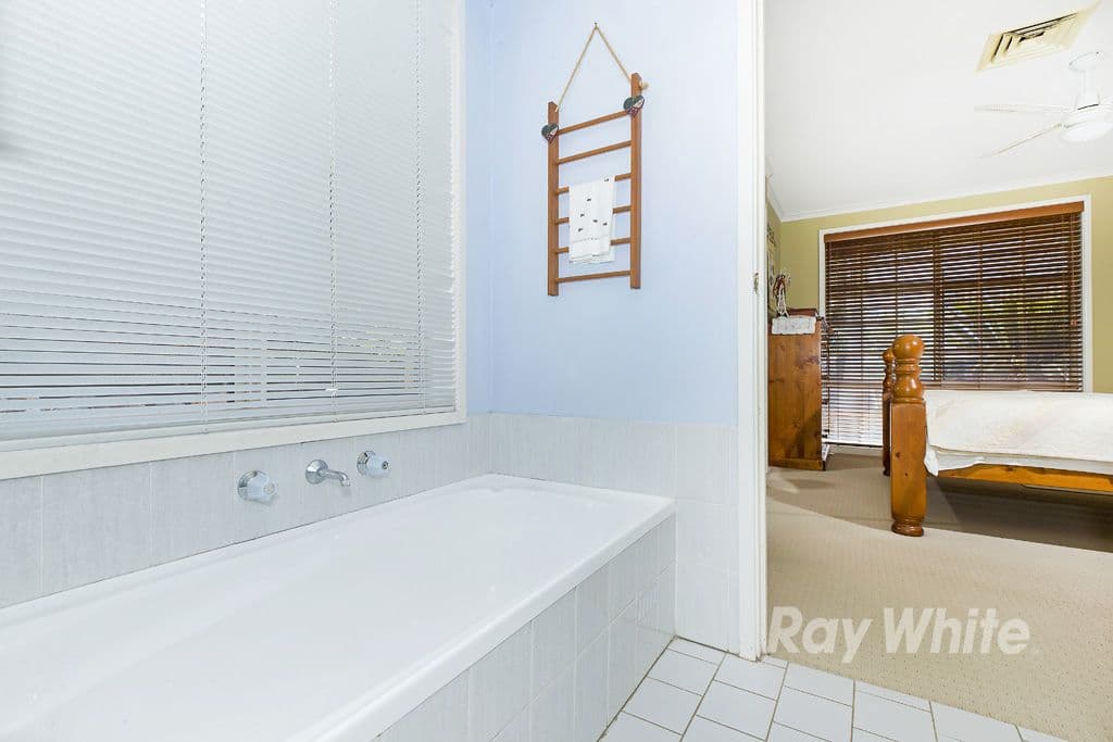 7 Columbia Close, Woodrising - Thumbnail 8