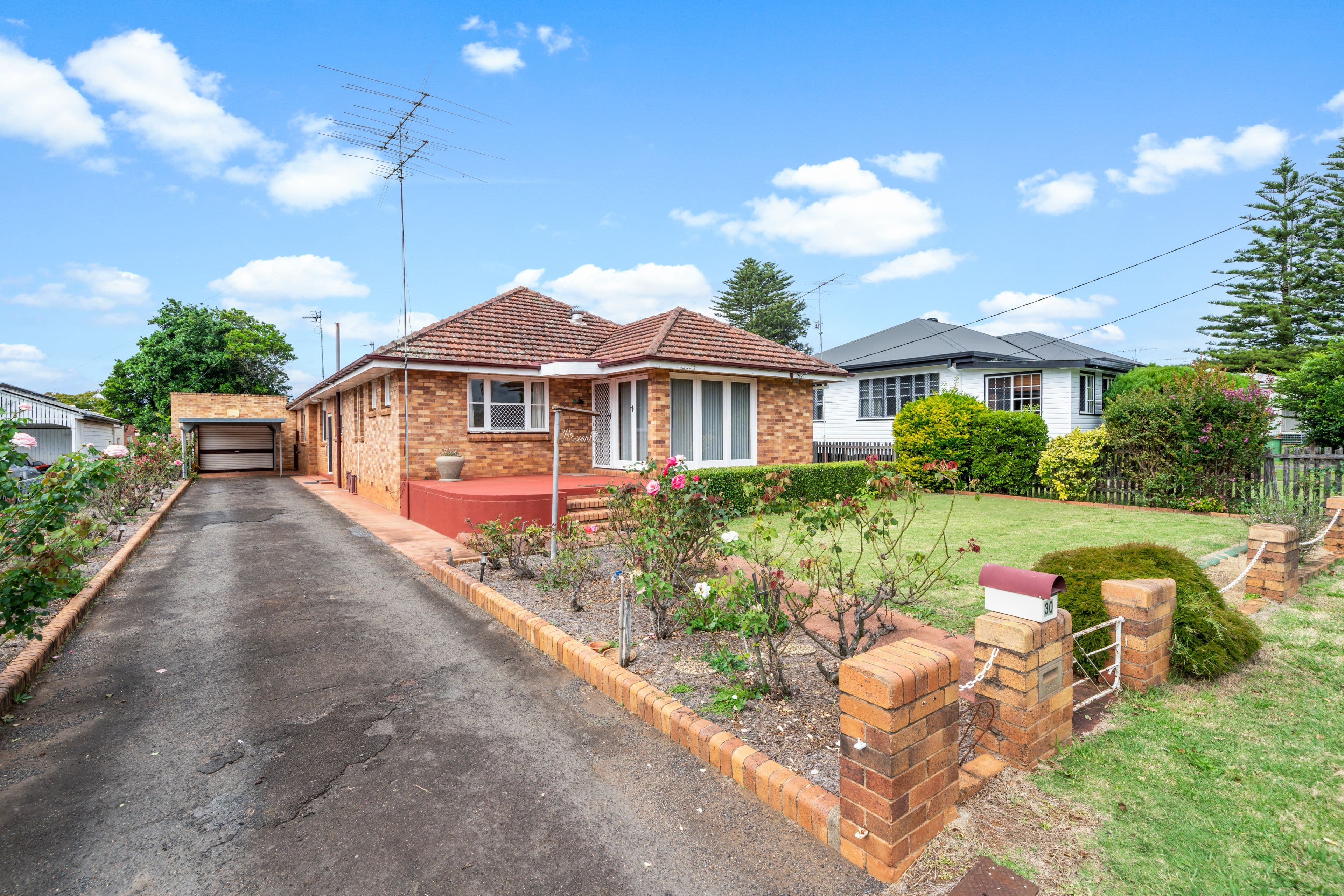 10 Booth Crescent, Orange, Orange - Image 1