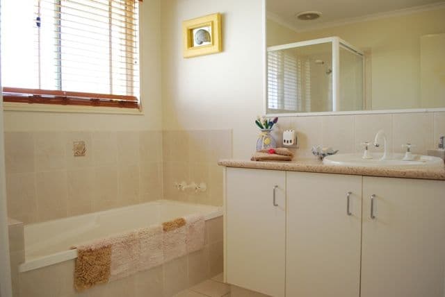 HIGHLAND PARK QLD 4211, Highland Park - Thumbnail 6