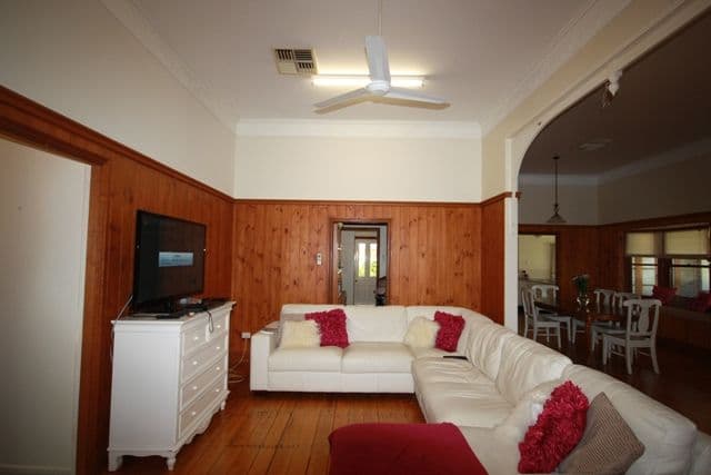 15 Lark Street, LONGREACH QLD 4730, Longreach - Thumbnail 5