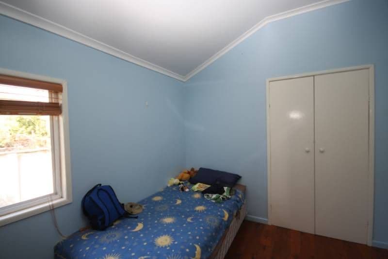 15 Lark Street, LONGREACH QLD 4730, Longreach - Thumbnail 7