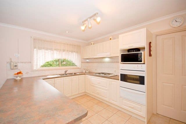 4  ALDERLEY Court, CHIRNSIDE PARK VIC 3116, Chirnside Park - Thumbnail 3