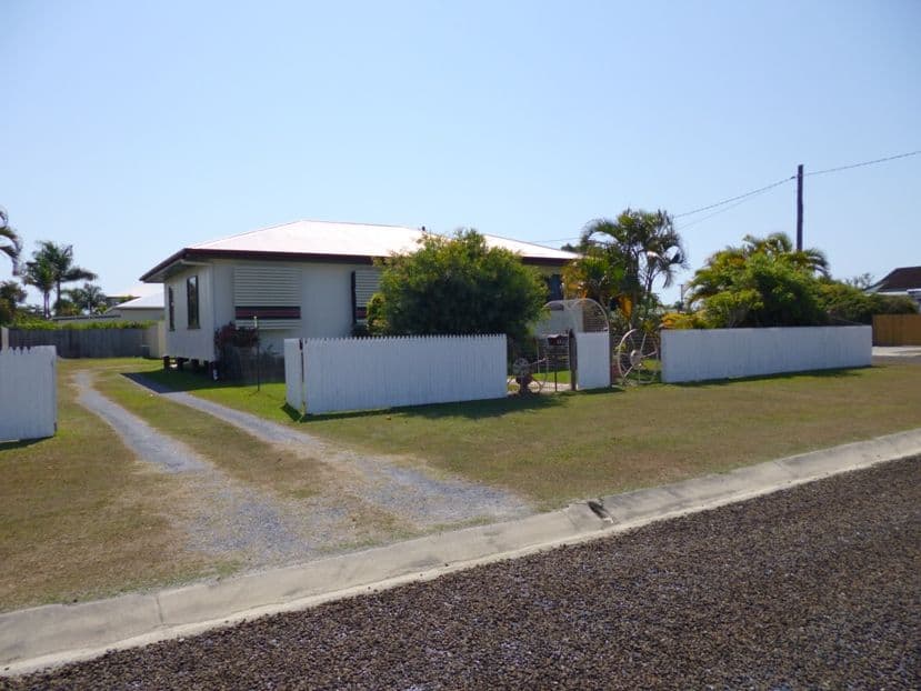 13 Howland Street, NORTH MACKAY QLD 4740, North Mackay - Thumbnail 2