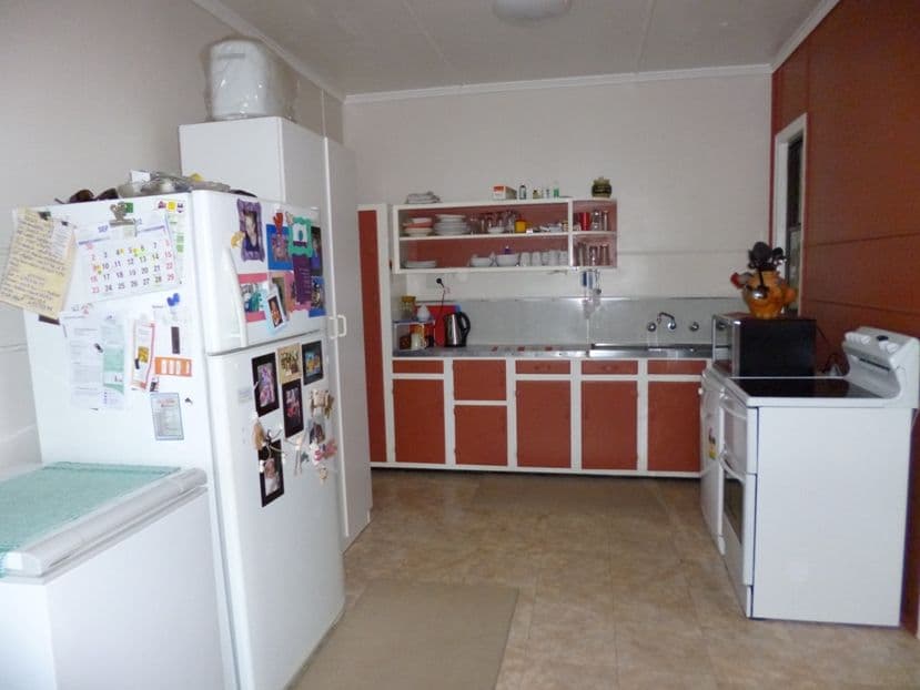 13 Howland Street, NORTH MACKAY QLD 4740, North Mackay - Thumbnail 6