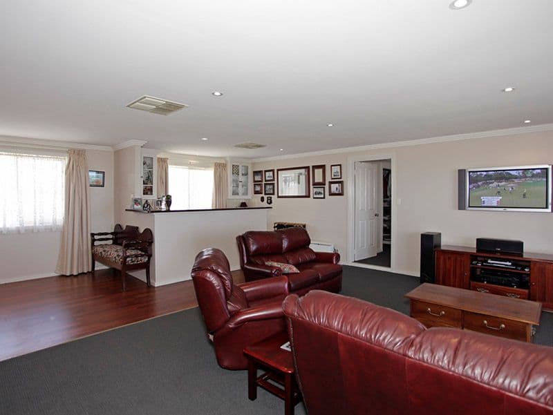 190 Esplanade, PORT NOARLUNGA SOUTH SA 5167, Port Noarlunga South - Thumbnail 3