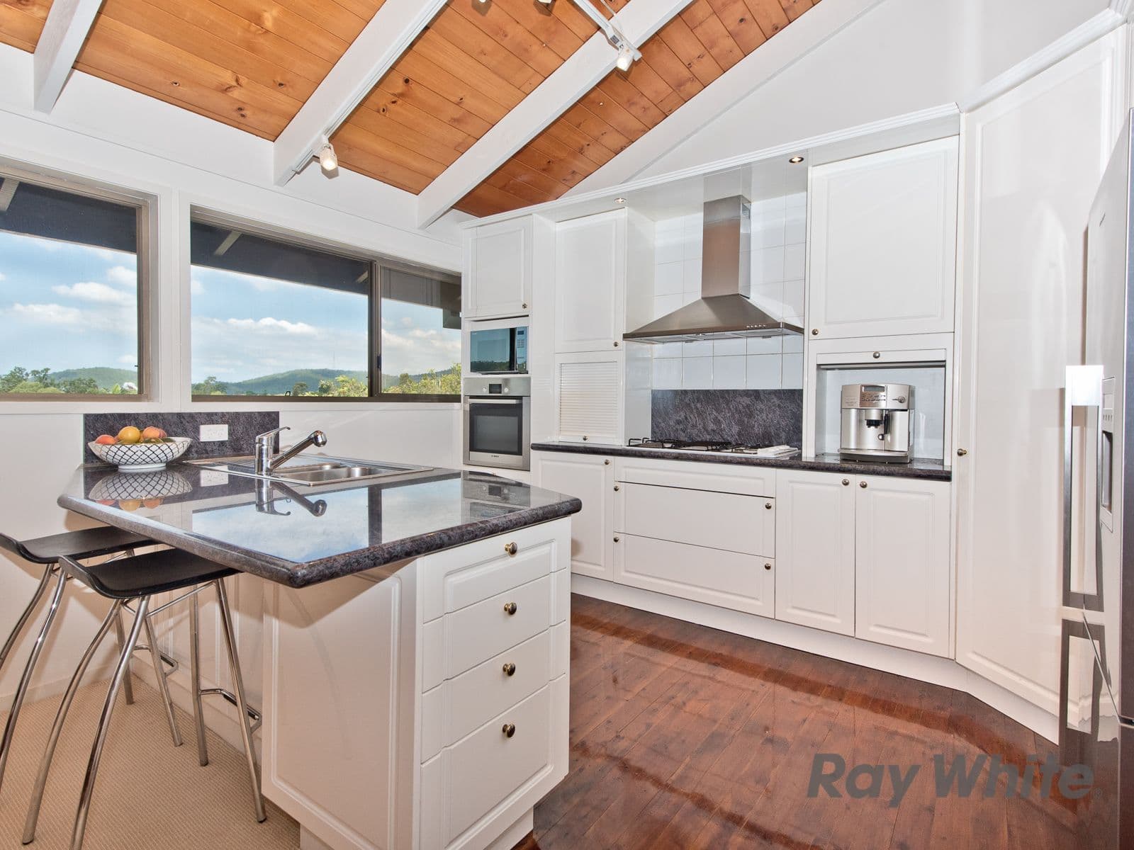 10 Drishane Street, The Gap QLD 4061, The Gap - Thumbnail 2