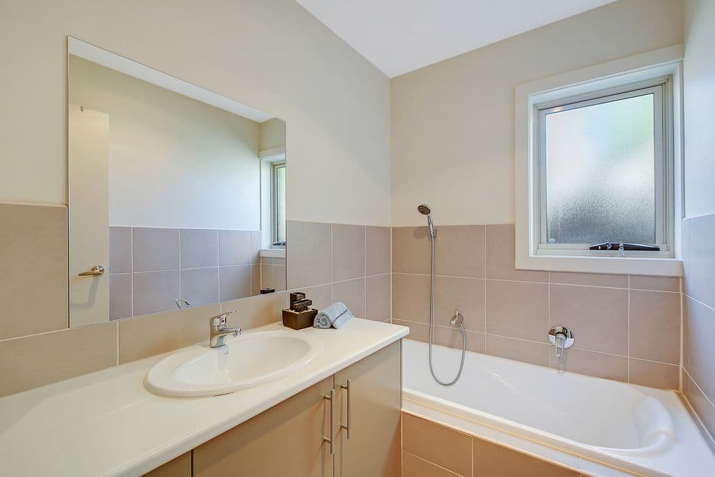 43 Southern Crescent, Craigieburn VIC 3064, Craigieburn - Thumbnail 4