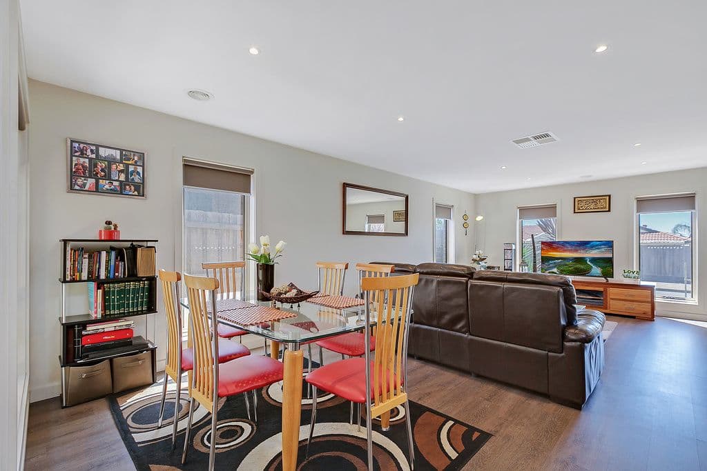 43 Southern Crescent, Craigieburn VIC 3064, Craigieburn - Thumbnail 8