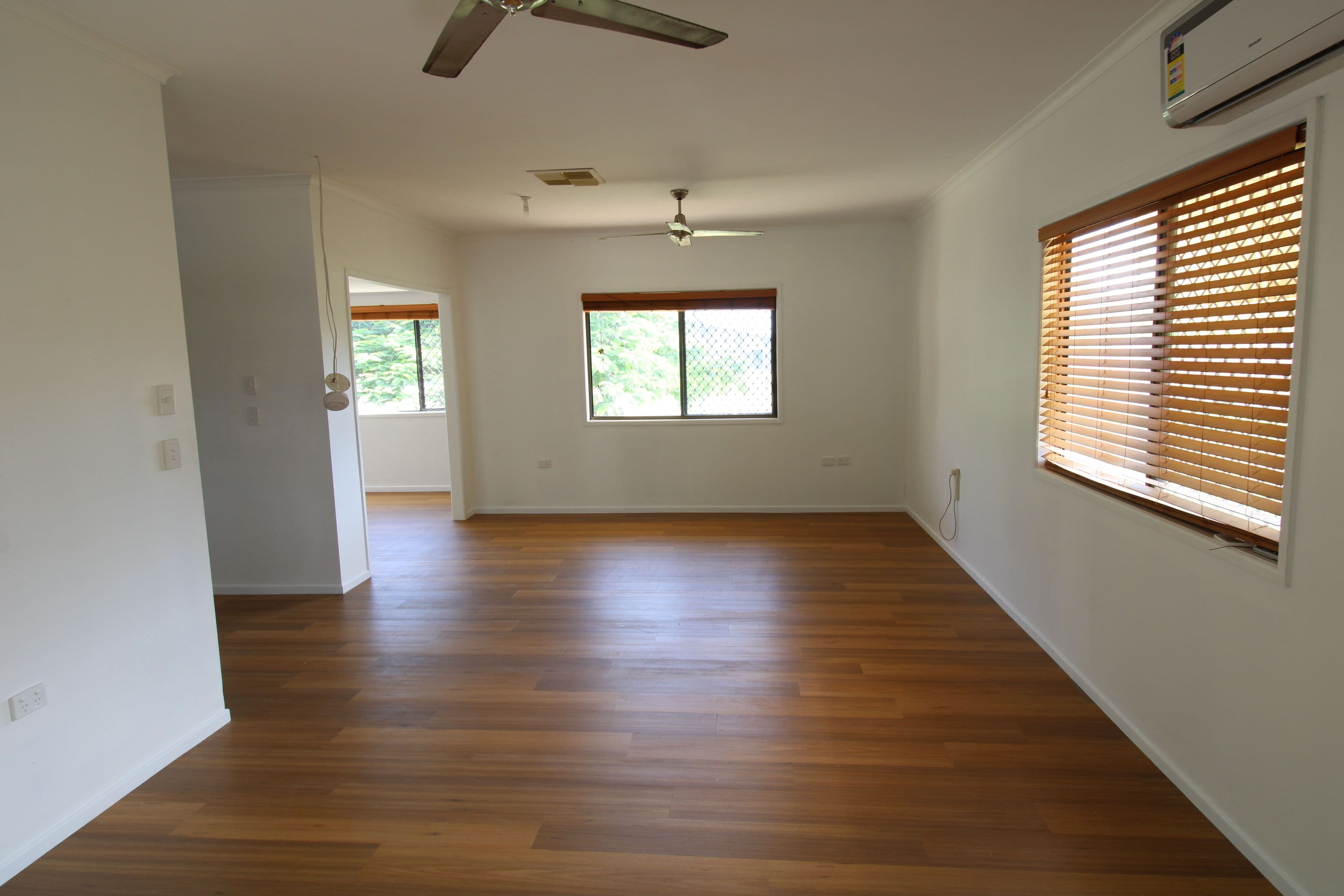 64 Loch Street, Emerald QLD 4720, Emerald - Thumbnail 5
