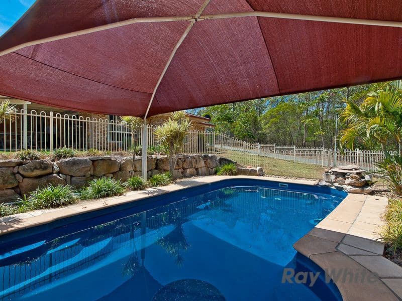 13 Hengis Court, Albany Creek QLD 4035, Albany Creek - Thumbnail 2