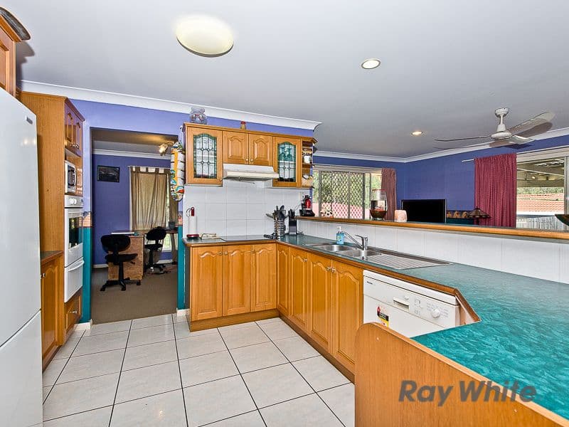 13 Hengis Court, Albany Creek QLD 4035, Albany Creek - Thumbnail 5
