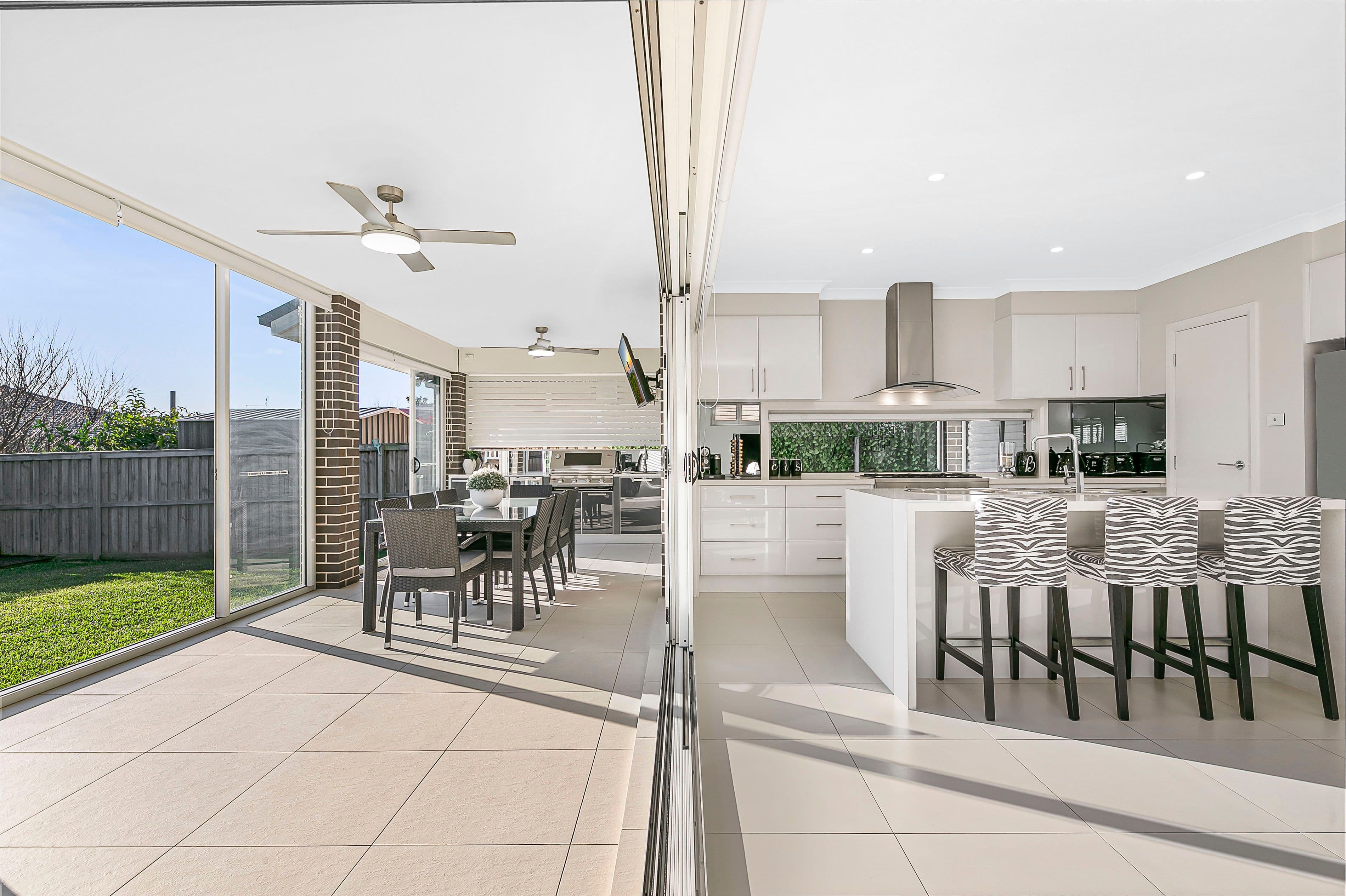 25 Rowe Drive, Potts Hill NSW 2143, Potts Hill - Thumbnail 4