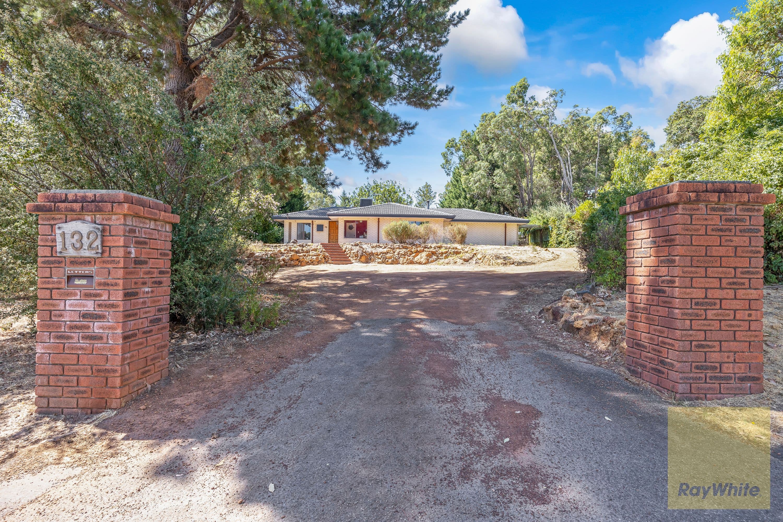 132 Lesmurdie Road, Lesmurdie WA 6076, Lesmurdie - Image 1